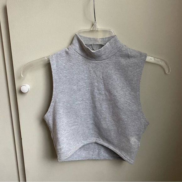 Cotton Sleeveless Mock Turtleneck Stretchy Crop Top - Picture 4 of 4